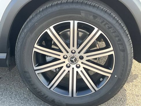 Used 2025 Mercedes-Benz GLE 350 4MATIC image 12