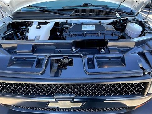 Used 2020 Chevrolet Express 3500 LS image 9