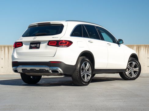 Used 2022 Mercedes-Benz GLC 300 4MATIC image 4