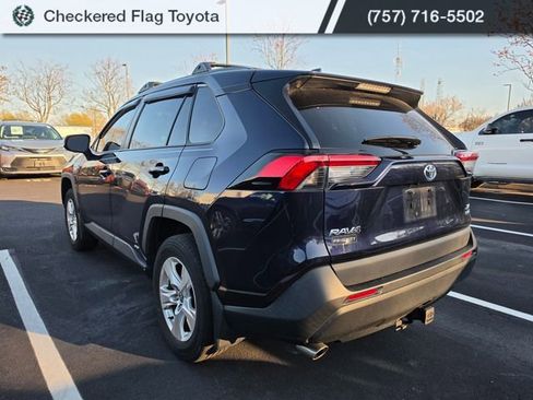 Used 2021 Toyota RAV4 XLE w/ Convenience Package image 4