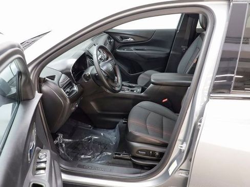 Used 2023 Chevrolet Equinox RS image 7