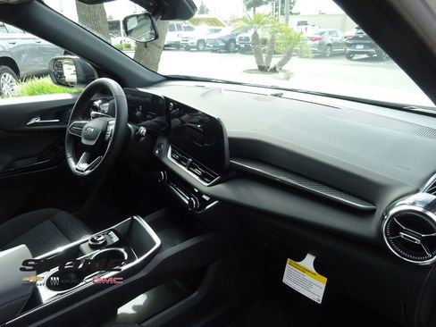 New 2026 Chevrolet Equinox LT w/ Midnight Edition image 15