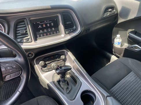 Used 2020 Dodge Challenger SXT RWD image 12