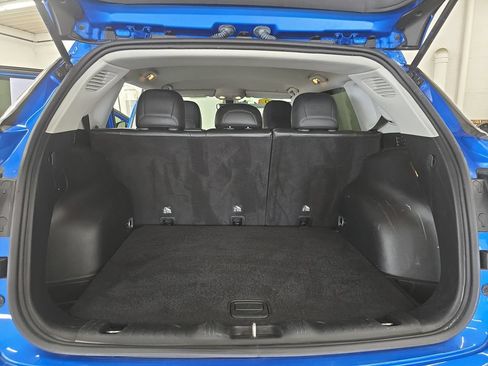 Used 2020 Jeep Compass Latitude w/ Cold Weather Group AWD/4WD image 12
