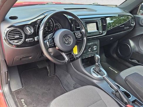 Used 2018 Volkswagen Beetle 2.0T FWD image 9