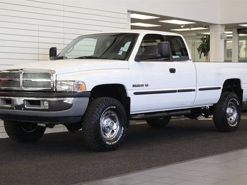 Used 1999 Dodge Ram 2500 Truck 4x4 Quad Cab image 1