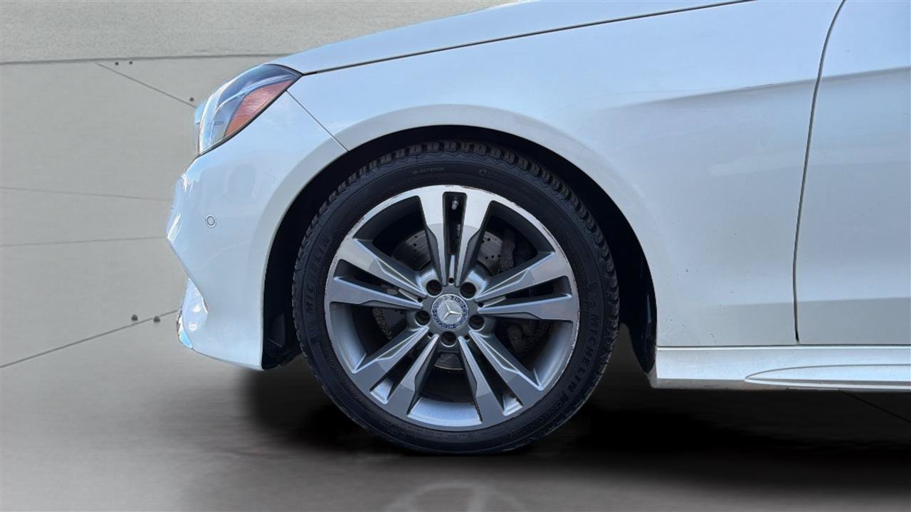 Used 2014 Mercedes-Benz E 350 Sedan image 32