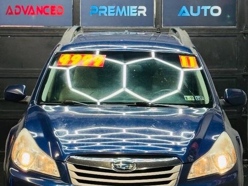 Used 2011 Subaru Outback 2.5i Limited image 5