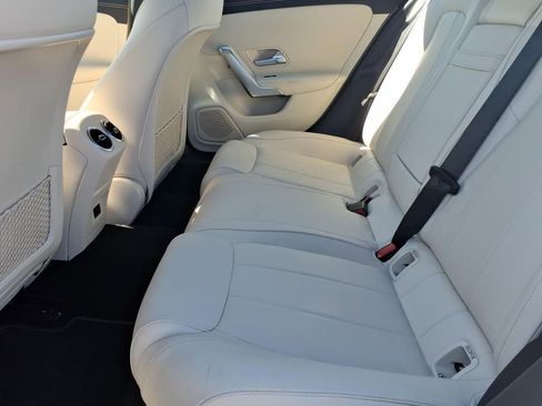 Used 2022 Mercedes-Benz CLA 250 image 17