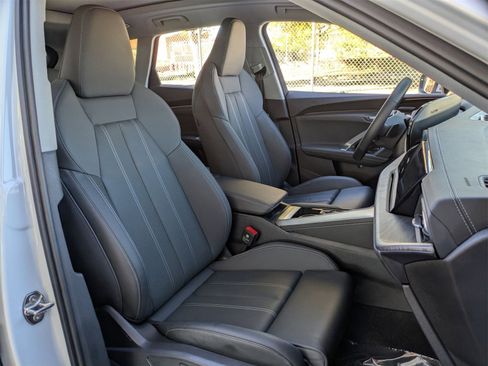 Used 2025 Audi Q5 Premium Plus w/ Premium Plus image 28