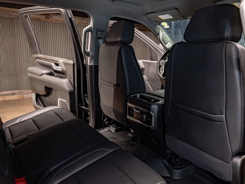 Used 2025 Chevrolet Silverado 2500 LTZ w/ Trail Boss Package image 27