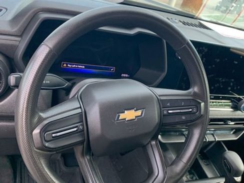 Certified 2024 Chevrolet Colorado W/T RWD image 19