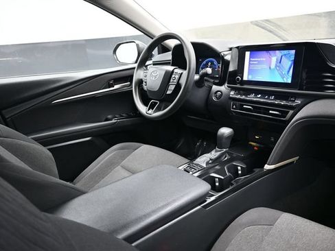 Used 2025 Toyota Camry LE FWD image 13