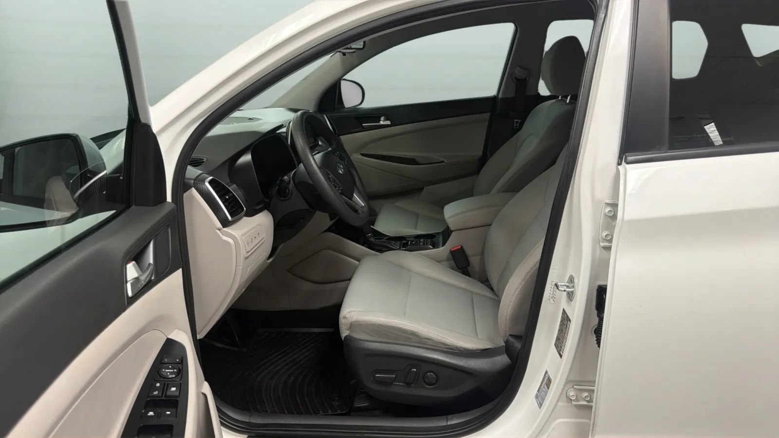 Used 2021 Hyundai Tucson Value w/ Winter Weather Package FWD image 21