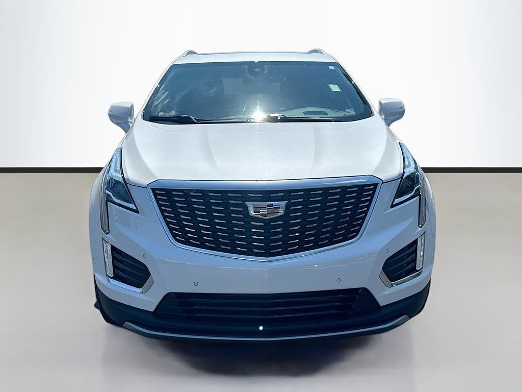Used 2023 Cadillac XT5 Premium Luxury w/ Technology Package FWD image 2