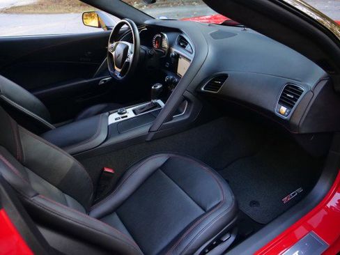 Used 2016 Chevrolet Corvette Z06 w/ 3LZ Preferred Equipment Group image 39