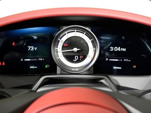 Certified 2024 Porsche 911 Carrera RWD image 30