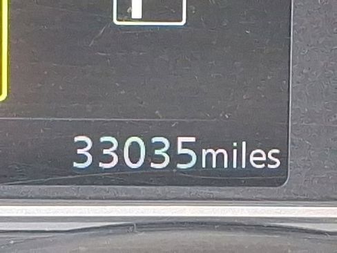 Used 2025 Nissan Versa SV image 19