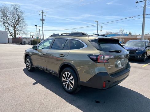 Used 2020 Subaru Outback Premium image 11