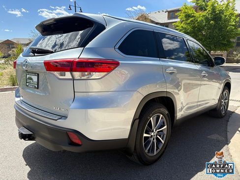 Used 2019 Toyota Highlander XLE AWD/4WD image 9
