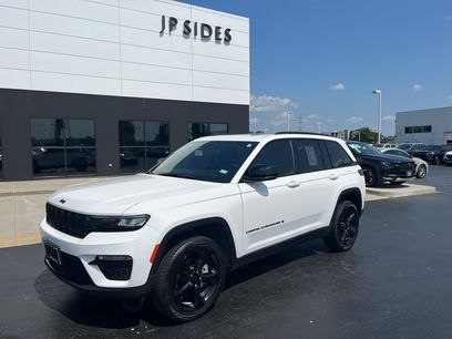 Used 2024 Jeep Grand Cherokee Limited w/ Black Appearance Package