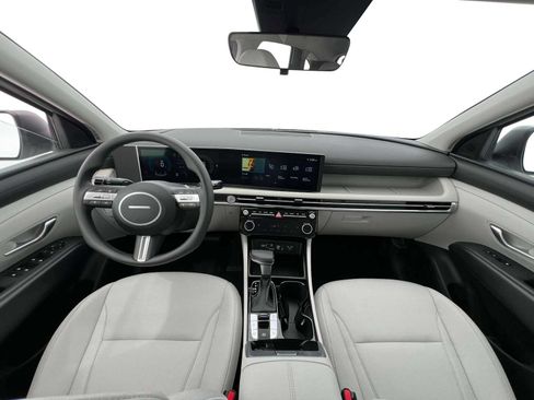 Used 2025 Hyundai Tucson SEL FWD image 44