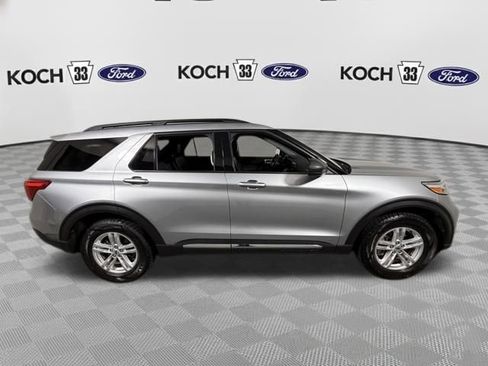 Used 2023 Ford Explorer XLT w/ Equipment Group 202A image 8