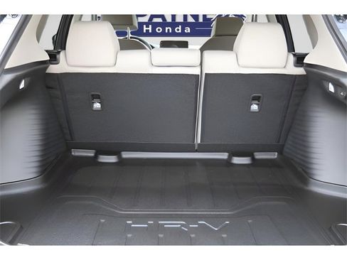 New 2026 Honda HR-V LX image 9