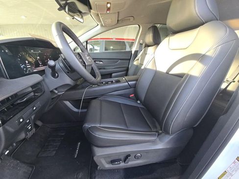 Used 2025 Nissan Murano SV AWD/4WD image 5