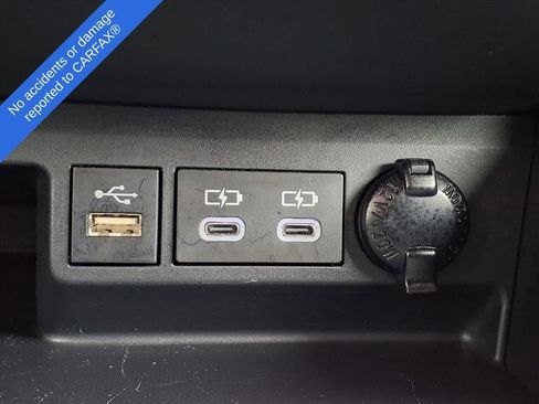 Used 2023 Toyota Highlander L image 29