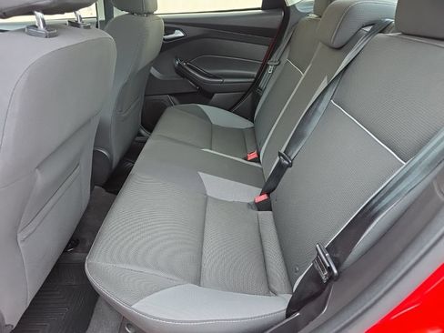 Used 2013 Ford Focus SE FWD image 19