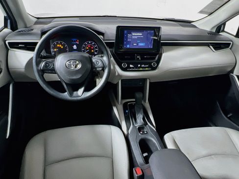 Used 2024 Toyota Corolla Cross L FWD image 28