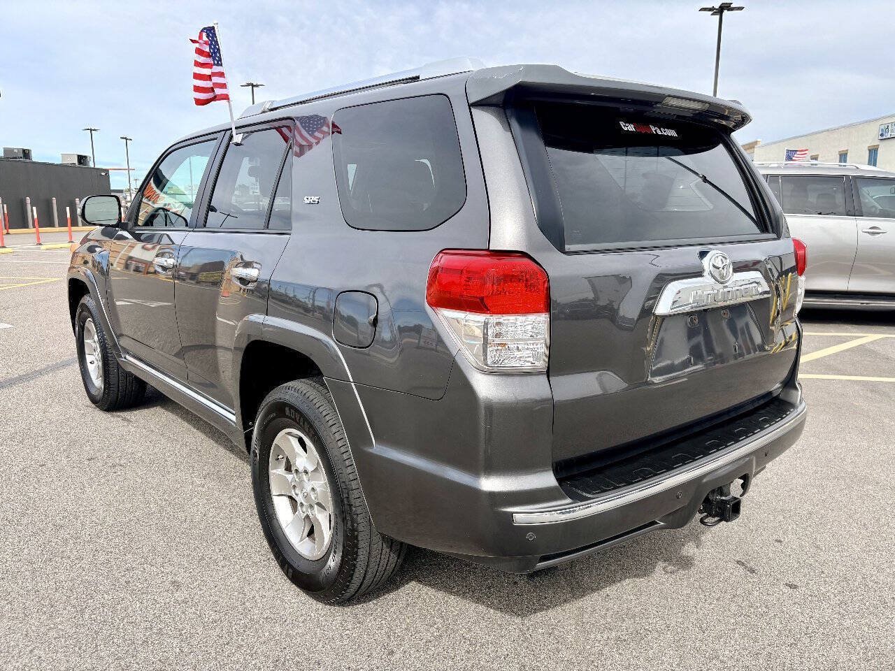 Used 2011 Toyota 4Runner SR5 w/ Premium Pkg w/Leather AWD/4WD image 4
