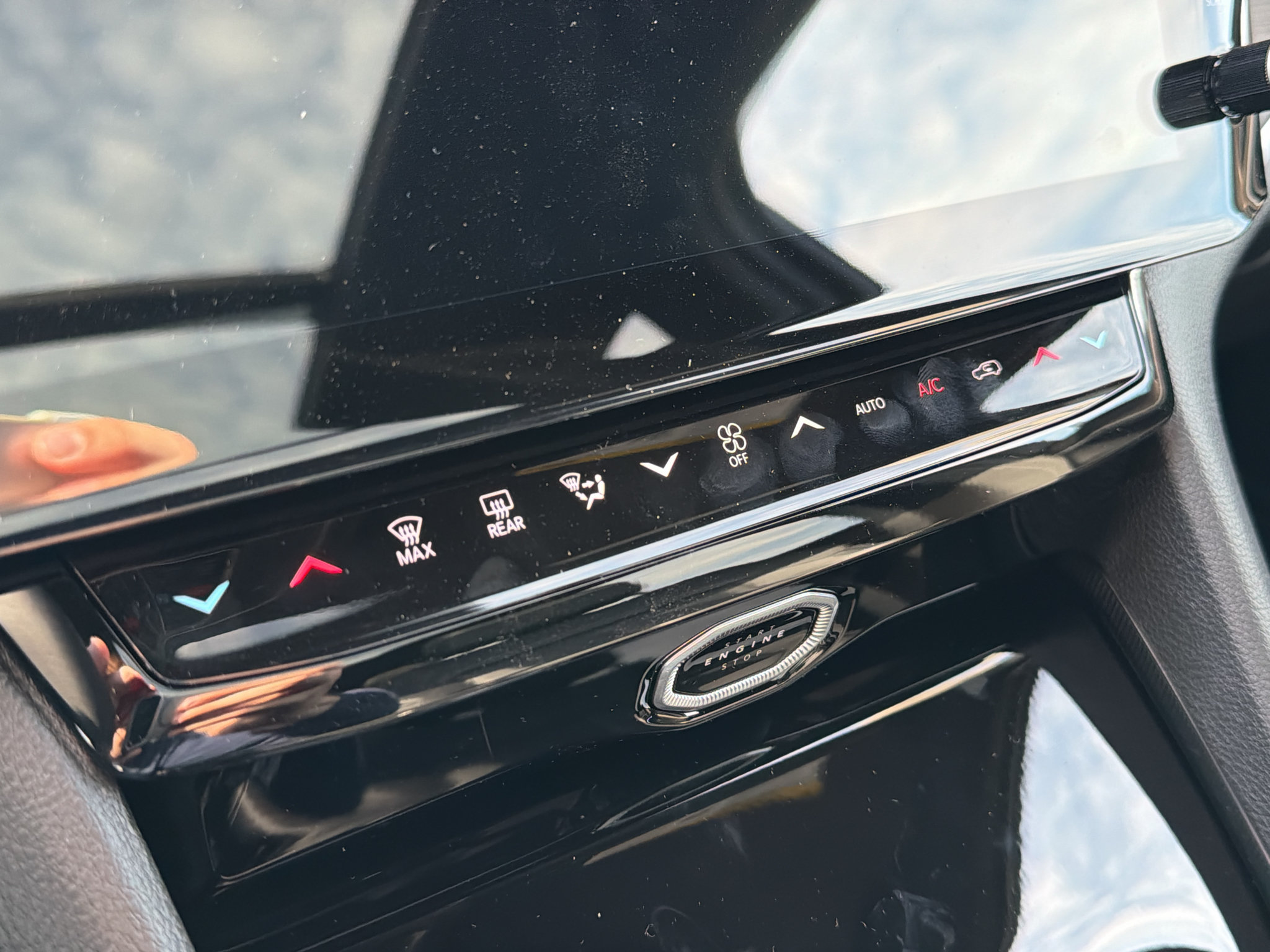 New 2027 Jeep Grand Cherokee Limited AWD/4WD image 22
