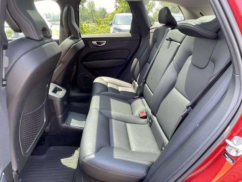 Used 2024 Volvo XC60 T8 Plus w/ Climate Package AWD/4WD image 3