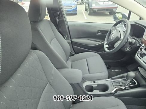 Used 2026 Toyota Corolla LE FWD image 9