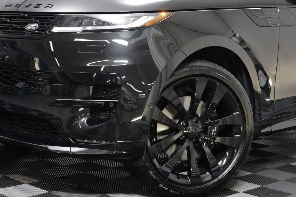 New 2027 Land Rover Range Rover Sport Dynamic SE AWD/4WD image 4