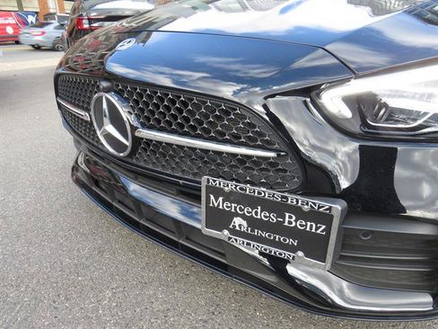 Used 2025 Mercedes-Benz C 300 4MATIC Sedan image 25