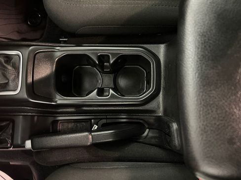 Used 2022 Jeep Wrangler Sport S image 23