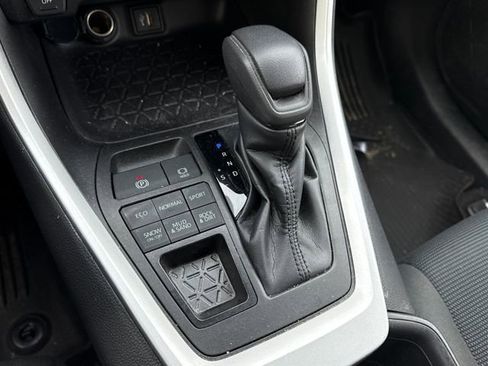 Certified 2023 Toyota RAV4 LE image 22