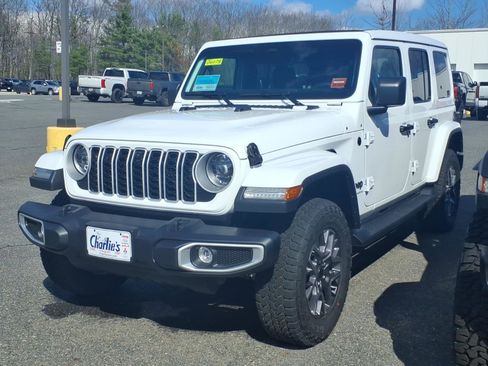 New 2026 Jeep Wrangler Unlimited Sahara AWD/4WD image 1