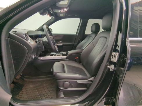 Used 2022 Mercedes-Benz GLB 250 4MATIC image 12