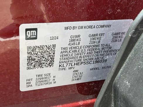 Used 2025 Chevrolet Trax LT FWD image 31