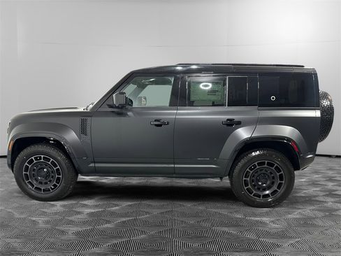 New 2026 Land Rover Defender 110 image 2