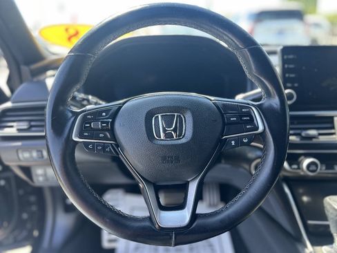Used 2018 Honda Accord Sport image 10