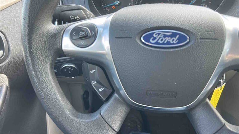 Used 2014 Ford Focus SE FWD image 18