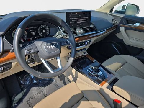 Used 2024 Audi Q5 e Premium w/ Convenience Package AWD/4WD image 19