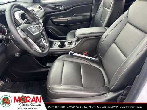 Certified 2023 GMC Acadia SLT w/ Preferred Package image 19