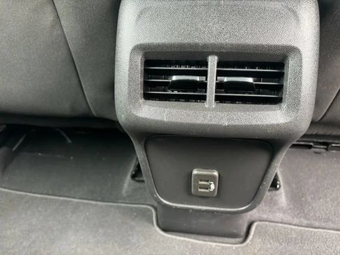 Used 2019 Chevrolet Equinox LS AWD/4WD image 16
