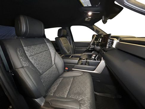 Used 2025 Toyota Tundra Limited image 13